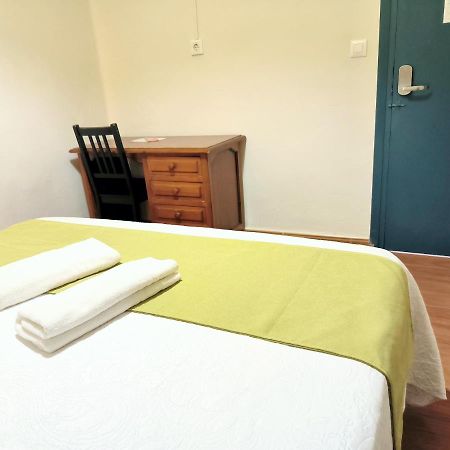 Pension Perez Montilla Севілья Екстер'єр фото
