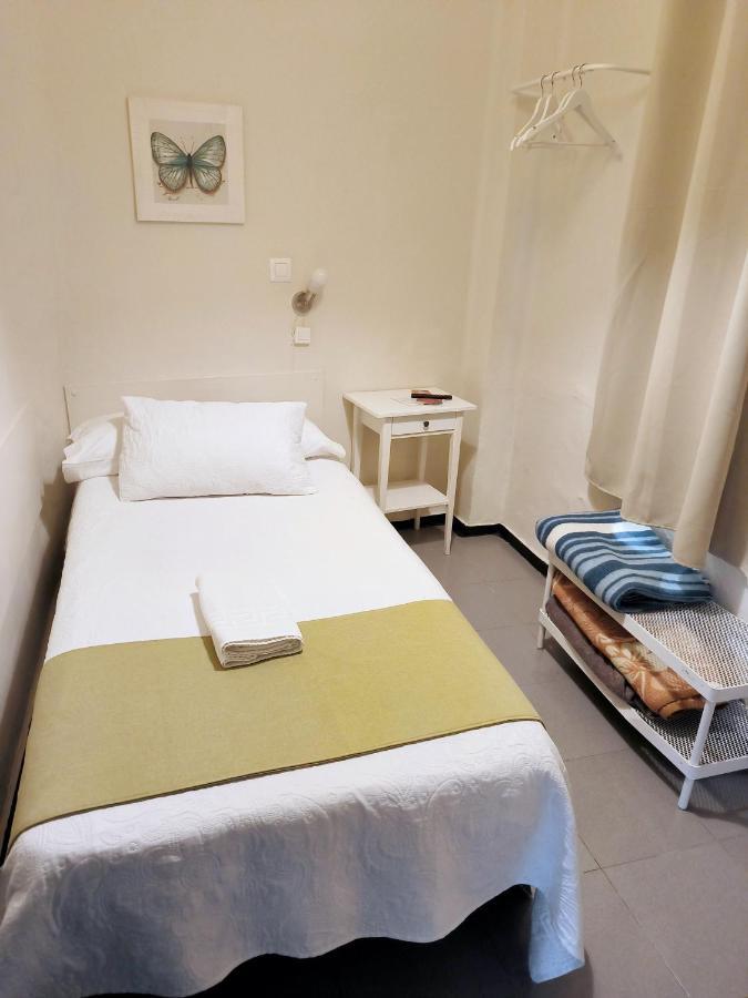 Pension Perez Montilla Севілья Екстер'єр фото