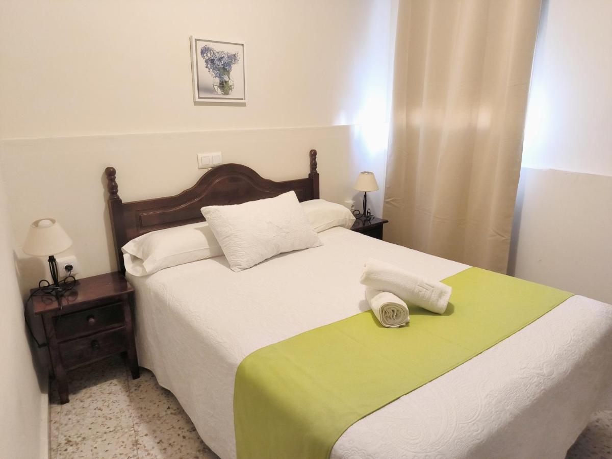 Pension Perez Montilla Севілья Екстер'єр фото